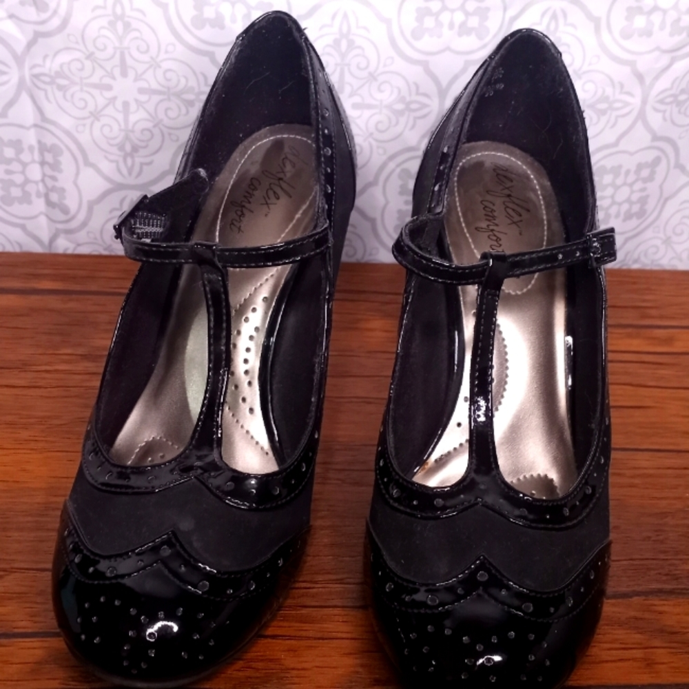 Dexflex Comfort Oxford T-STRAP heels black